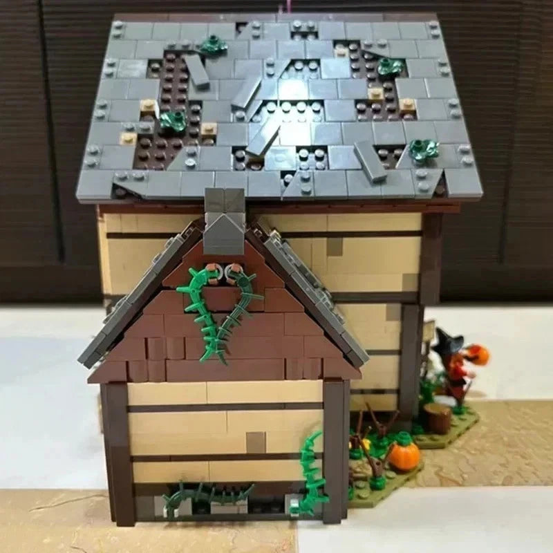 Hocus Pocus: The Sanderson Sisters' Cottage (21341) Building Blocks